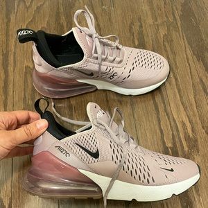 Youth 5.5 - fits womens 7.5 Air max 70. Worn maybe 2x super cute and comfy